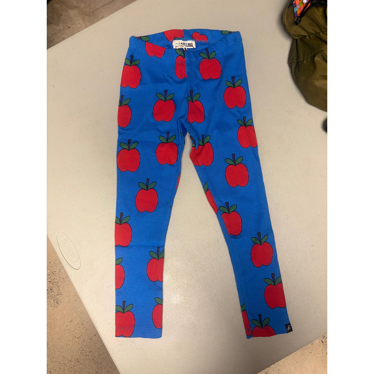 CARLIJNQ Apple Ribbed Leggings - Size 2-4 Years (104cm) FITS LIKE 1-2