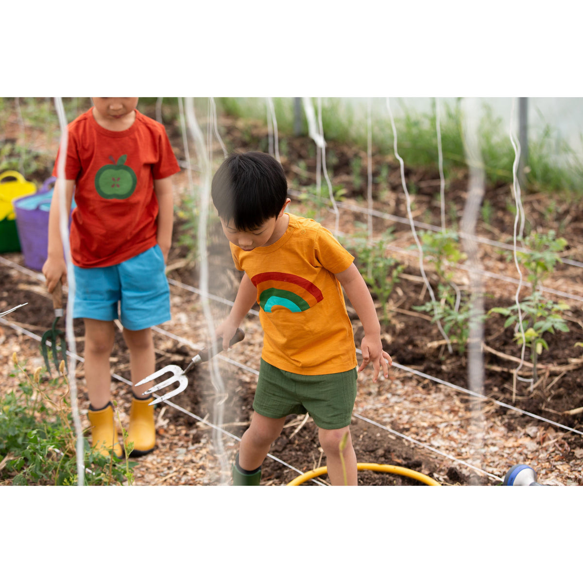 Golden Rainbow Short Sleeve Popper T-Shirt - 1 Left Size 4-5 years-Little Green Radicals-Modern Rascals
