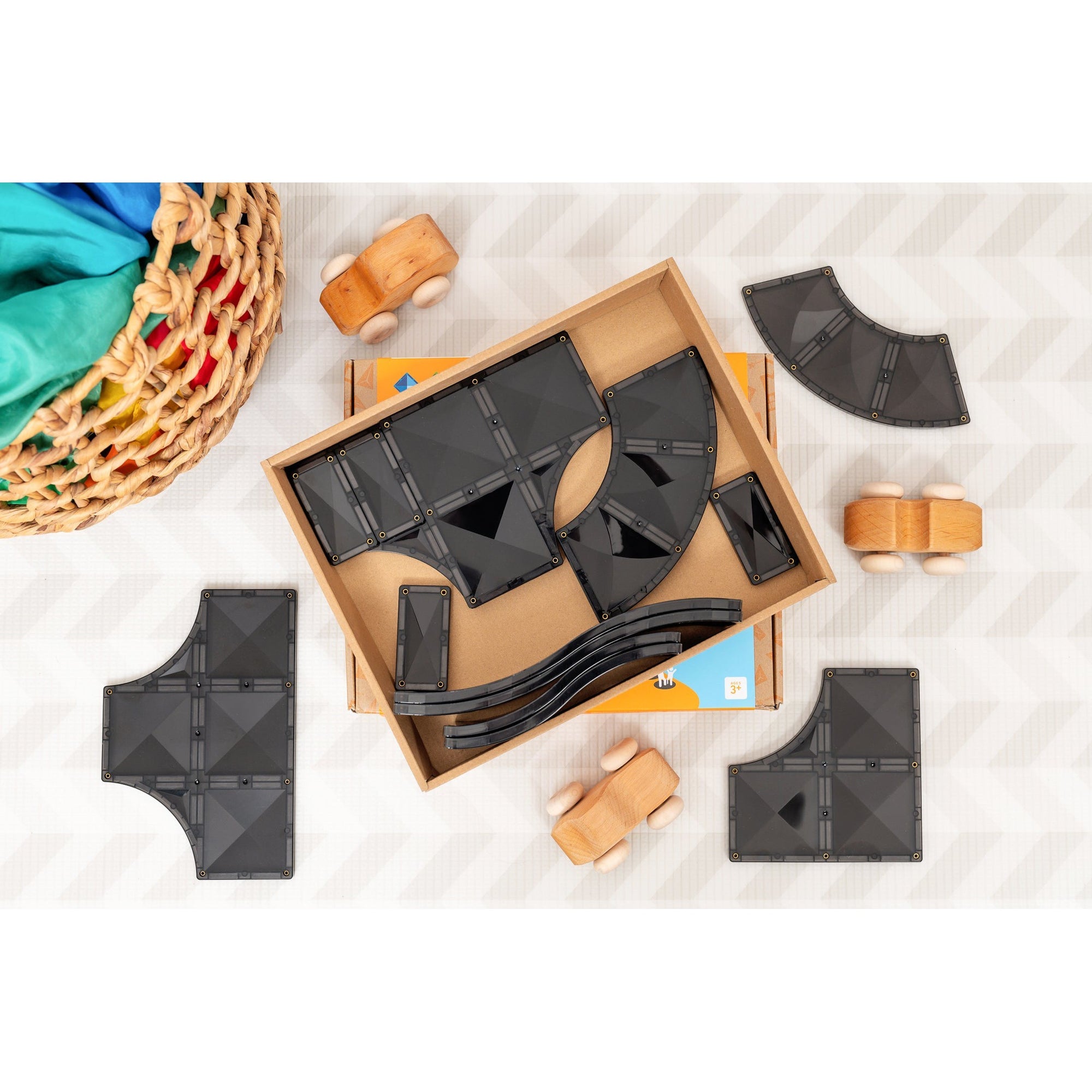 Ramps and Intersections Pack - 16 pieces by Connetix - Modern Rascals