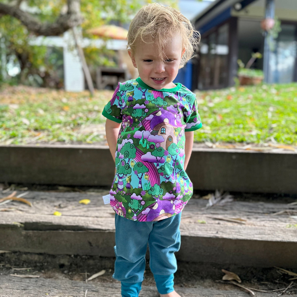 Toadstool Land Short Sleeve Shirt - 1 Left Size 12 years-Uddevalla Barn-Modern Rascals